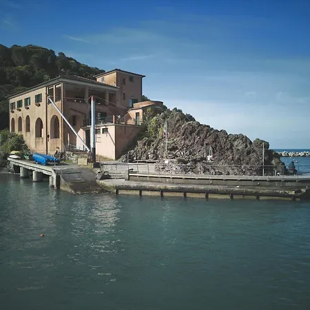 Pedra Villa